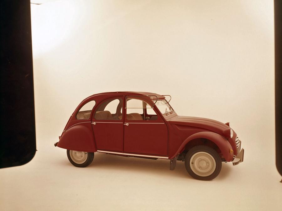  Citroen 2CV 1966 года  (фото 3 из 12)
